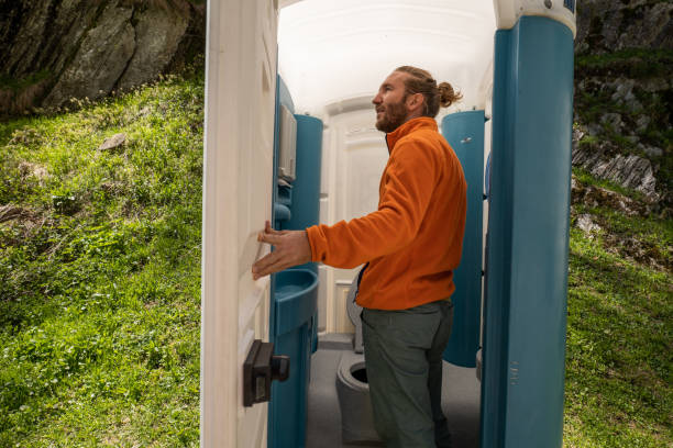 Best Construction site porta potty rental  in Manawa, WI